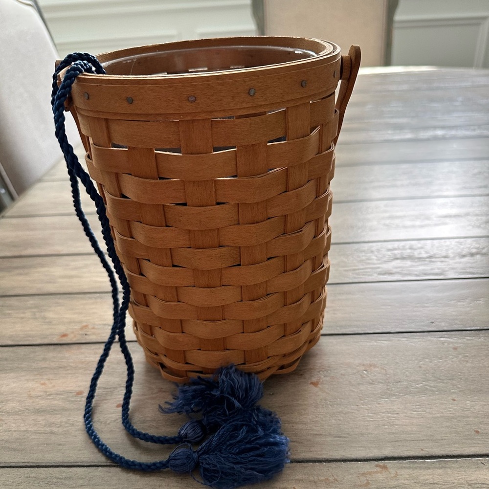 Longaberger 2005 Wine Carrier Basket